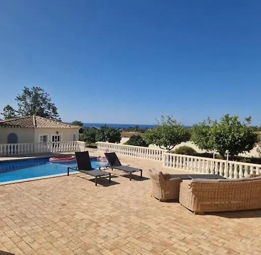 Vivenda Sabrina Armacao de Pera